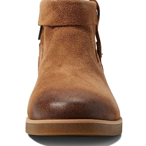 Brand new Ugg Woman's Boots size 10 Josefene Cuff 1130525 - Picture 4 of 5